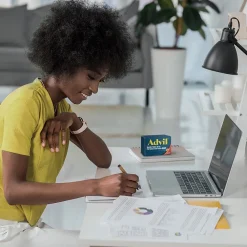 Ibuprofen Pain Reliever, 200mg, 2/Packet, 50 Packets/Box (15489)<Advil Outlet