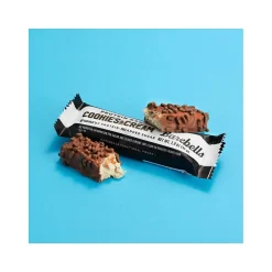 Barebells Gluten Free Cookies & Cream Protein Bar, 1.94 oz., 12 Bars/Box (B1020-USA)