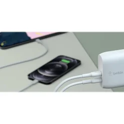 BOOST CHARGE Universal USB Wall Charger, White (WCB006DQWH)<Belkin Hot