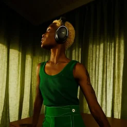 QuietComfort Ultra Wireless Noise Cancelling Over-the-Ear Headphones, (880066-0100)<Bose Hot