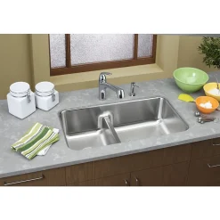Elkay Lustertone Stainless Steel 32-1/16" x 18-1/2" x 9", 40/60 Double Bowl Undermount Sink with Aqua Divide (ELUHAQD32179)