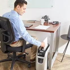 Clearance GBC EX12-05 12-Sheet Cross Cut Personal Shredder (1757390)