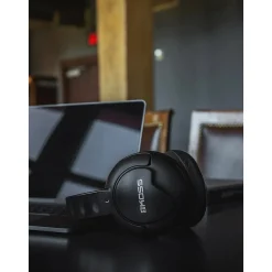 UR20 Collapsible Wired Ambient Sound Over-Ear Headphones (UR20)<Koss Online