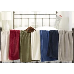 Wicked Plush Throw, Antique White, Extra Large (0SAG301000)<L.L.Bean