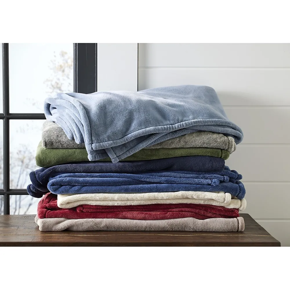 Wicked Plush Throw, Deep Blue, Large (0SAG202000)<L.L.Bean Outlet
