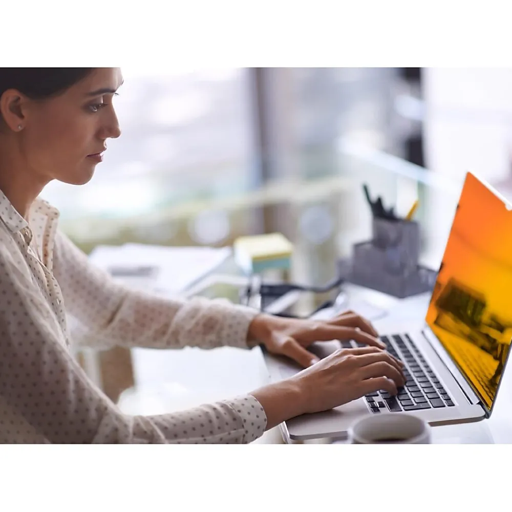 Gold Privacy Filter for Apple MacBook Pro 13” (2016 model or newer) (GFNAP006)<3M Best