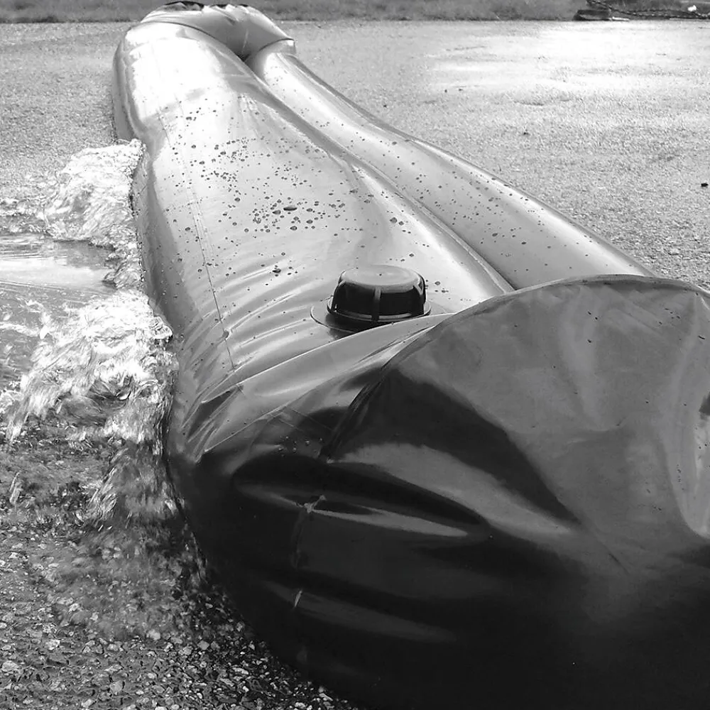 Quick Dam Universal Water Curb, Flood Control, 10" x 10', 1/Pack (QDWC1010)