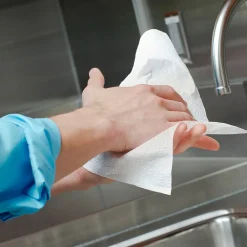 Scott Essential Recycled C-Fold Paper Towels, 1-ply, 200 Sheets/Pack, 12 Packs/Carton (01510)