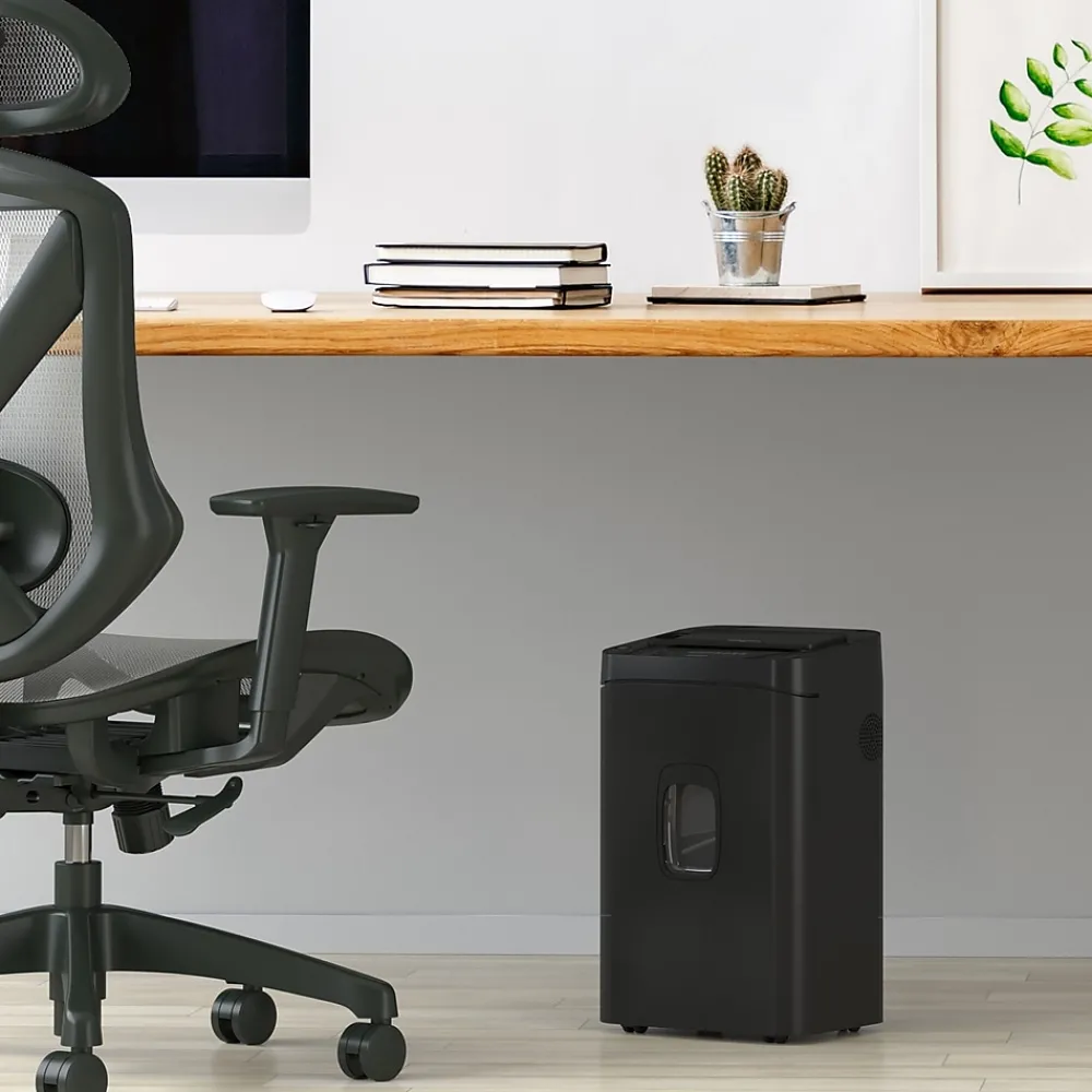 Best Staples 150-Sheet Micro-Cut Multi-Media Shredder (ST62157)