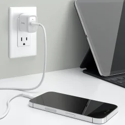 USB-C Wall Charger, 20W, White (NX60446)<Staples TECH Online