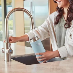 Thermos Icon Stainless Steel Vacuum Insulated Water Bottle with Straw Lid, 32 oz., Glacier (IS2332GC4)