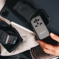 UTA-10 GaN III Universal Travel Adapter 140W – USB-C, USB-A<Verbatim Hot