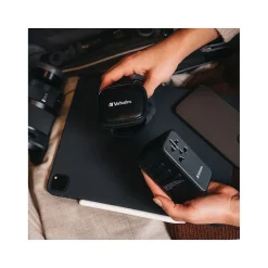 UTA-06 Plastic Travel Power Adapter, Black (32121)<Verbatim Discount